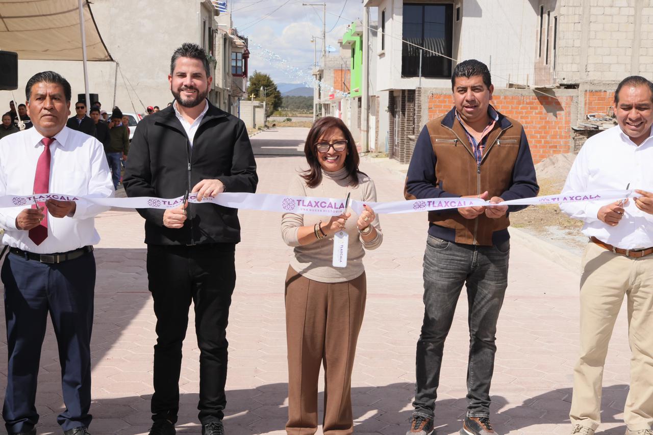 Obras con sentido social transforman comunidades de Xaloztoc: Gobernadora